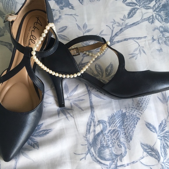 Meet your Seller - Picture 2 of 3